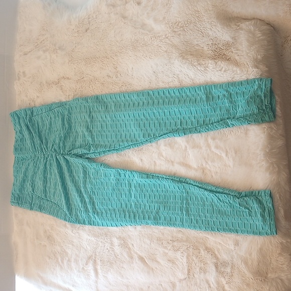 Curve accentuating leggings - Picture 3 of 3